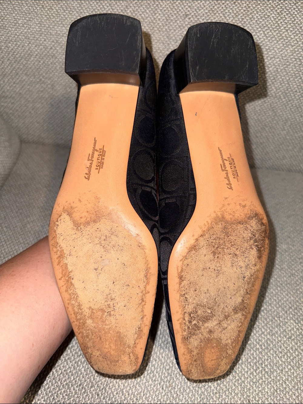 Salvatore Ferragamo Black Logo Jacquard Mid Heel Pumps 8 - Picture 6 of 8